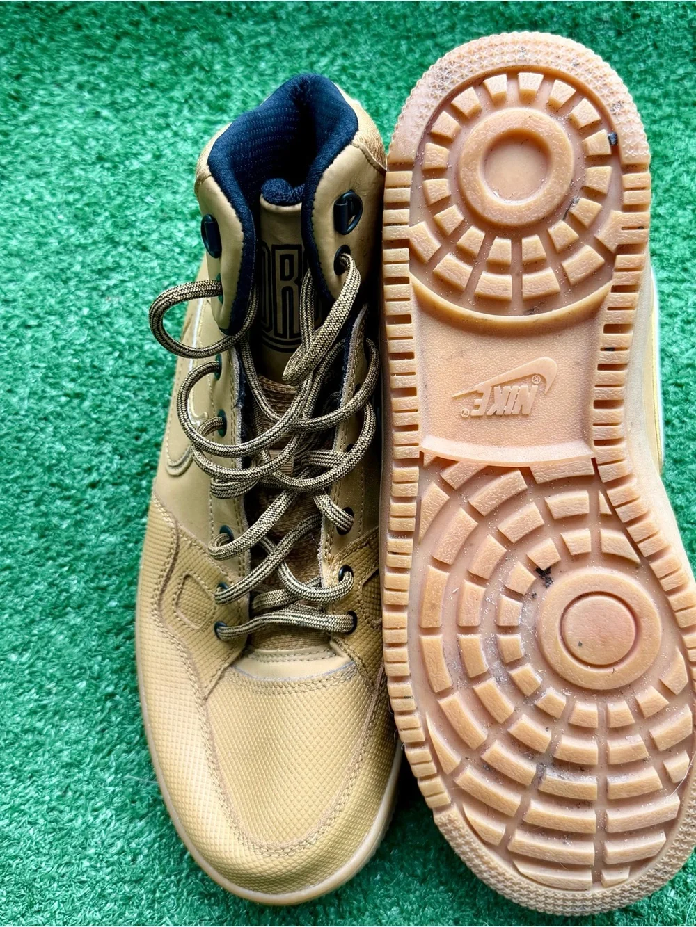 Nike Court Borough Mid Winter Wheat Gum Sneakers Men's US 11 AA0547-700